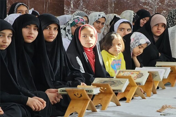 مساجد خوزستان میزبان اعتکاف چندهزار نفری دانش‌آموزان