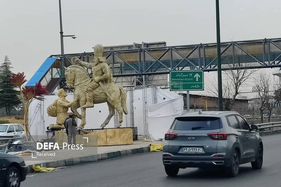 نصب مجسمه «شکست والرین» در ورودی غربی تهران نصب مجسمه «شکست والرین» در ورودی غربی تهران