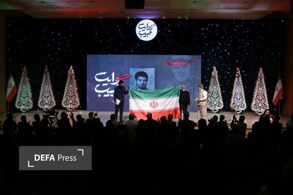 سردار سلیمانی؛ روایتگری که سربازانش را جهانی کرد+تصاویر سردار سلیمانی؛ روایتگری که سربازانش را جهانی کرد+تصاویر