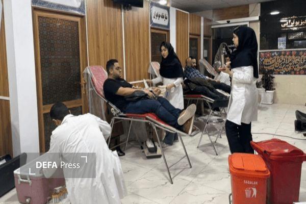 زرندیها خون اهدا کردند و حماسه مقاومت آفریدند زرندیها خون اهدا کردند و حماسه مقاومت آفریدند