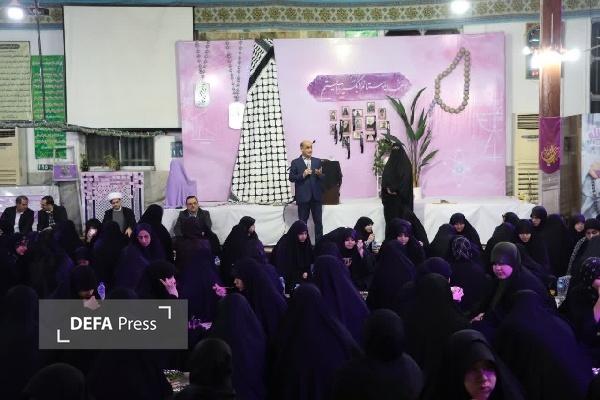 حضور استاندار گیلان در جمع دختران دانشآموز معتکف رشت حضور استاندار گیلان در جمع دختران دانشآموز معتکف رشت