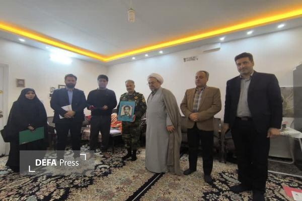 امیر اکبری: دفاع از انقلاب اسلامی در سایه غیرت دینی محقق می‌شود