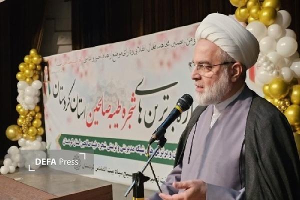 کار شبکه صالحین تبیین است و باید برنامههای کلیشهای کنار گذاشته شود کار شبکه صالحین تبیین است و باید برنامههای کلیشهای کنار گذاشته شود