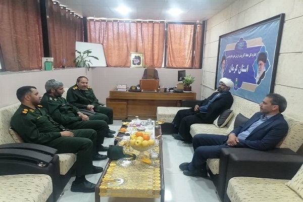 دیدار مدیرکل حفظ آثار استان کرمان با فرمانده ناحیه مقاومت بسیج حضرت رسول(ص)+تصاویر