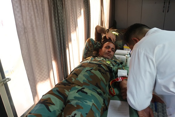 پویش اهدای خون کارکنان گروه ۵۵ توپخانه نزاجا برگزار شد