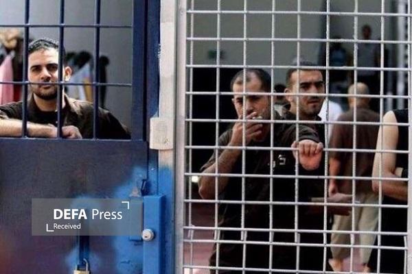 جان باختن ۳۲۳ اسیر فلسطینی در زندان‌های «اسرائیل»