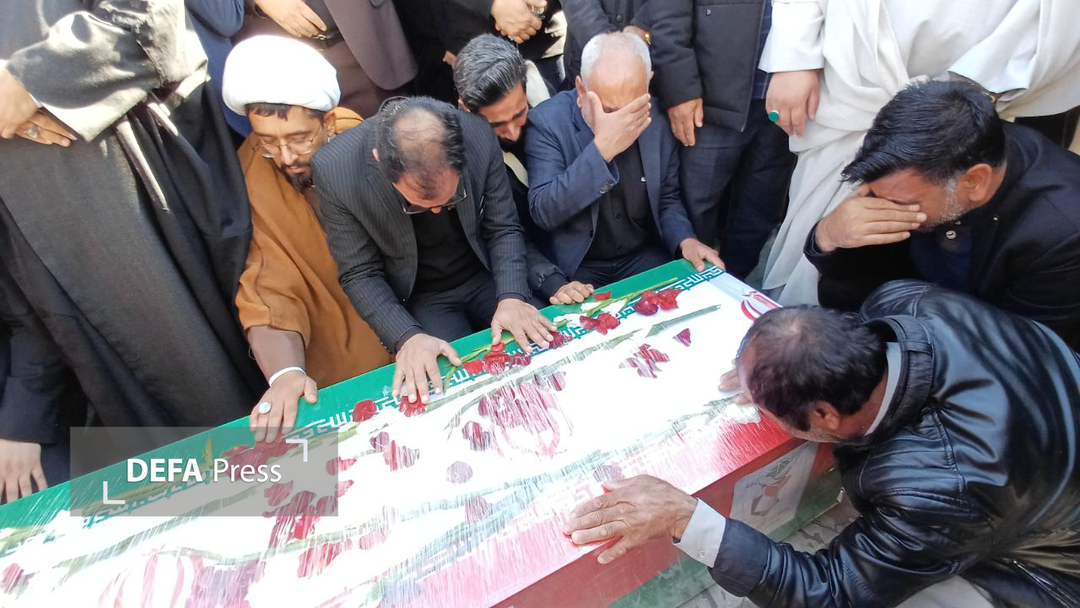 برگزاری مراسم تشییع و خاکسپاری «شهید حقیقت» در زاهدان برگزاری مراسم تشییع و خاکسپاری «شهید حقیقت» در زاهدان