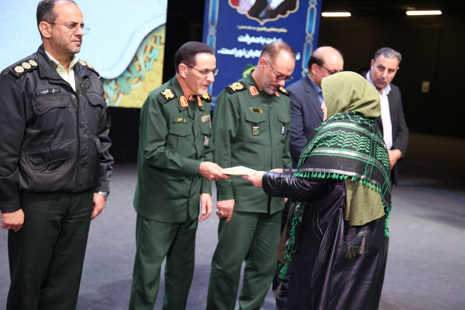 تصاویر/ آیین اختتامیه پنجمین جشنواره استانی ره‌آورد سرزمین نور آذربایجان غربی