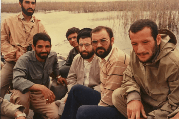 تصاویری از حضور مرحوم آیت الله شفیعی در میان رزمندگان