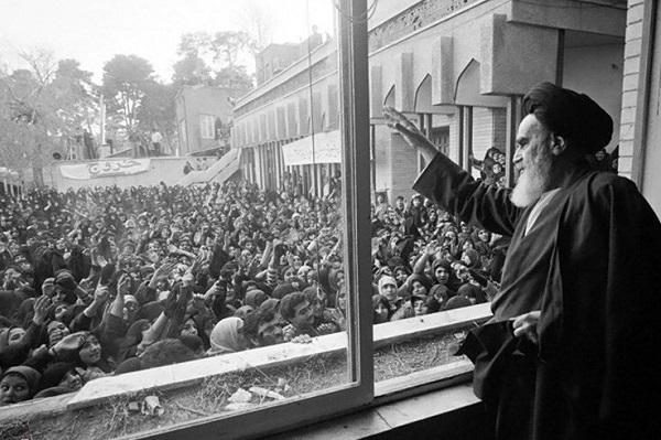 ماندگاری نظام در پیچ تاریخ ماندگاری نظام در پیچ تاریخ