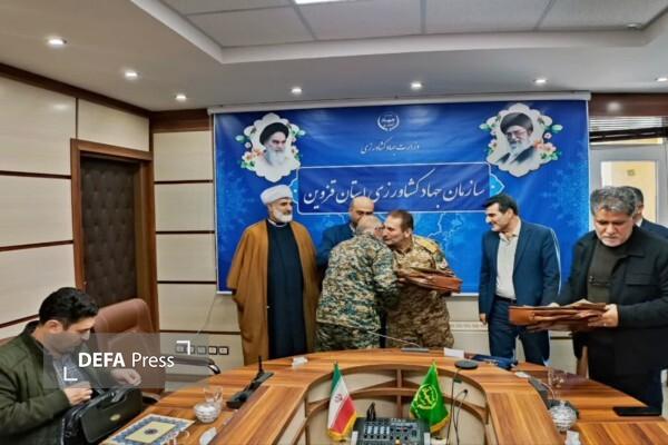 خیرین یادمان شهید گمنام باغستان جهاد کشاورزی قزوین تجلیل شدند