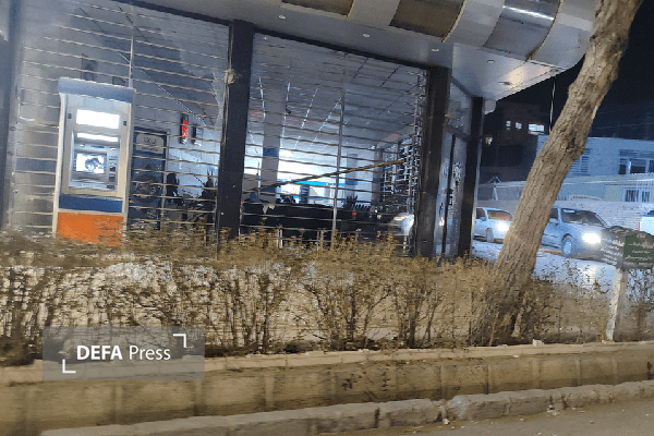 آسیب اغتشاشگران به اموال عمومی و بانکها در اردبیل + تصاویر آسیب اغتشاشگران به اموال عمومی و بانکها در اردبیل + تصاویر