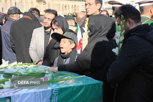 تشییع پیکر دو شهید حمله اغتشاشگران در همدان + تصاویر