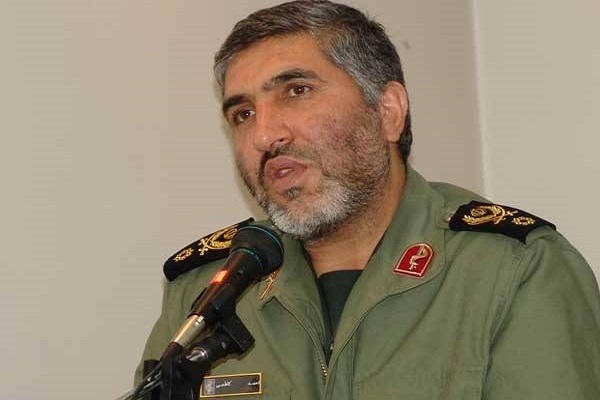 حاج احمد، در عین قاطعیت مهربانی خاصی داشت