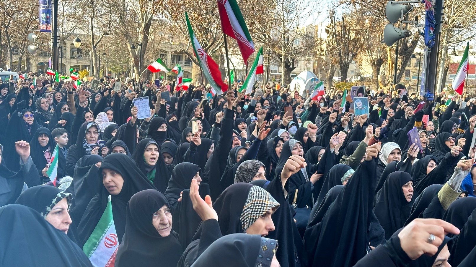 تصاویر/ خیزش عظیم زنجانی‌ها علیه اغتشاشگران