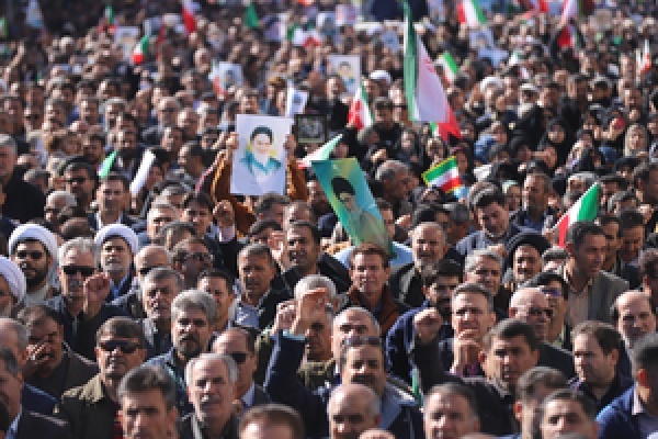 تصاویر/ راهپیمایی مردم یاسوج در محکومیت اقدامات تروریستی اخیر در کشور