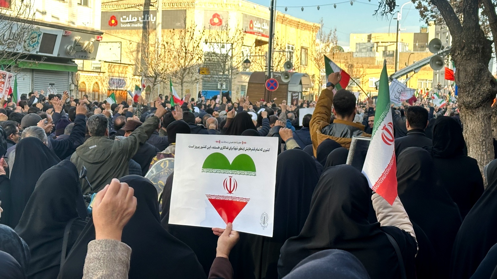 فیلم/خیزش مردم زنجان علیه اغتشاشگران