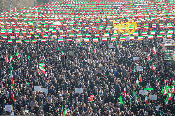 قیامِ اصفهان!