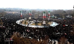 تصاویر / تجمع بزرگ مردمی و تشییع باشکوه لاله‌های خونین امنیت در اصفهان(۱)