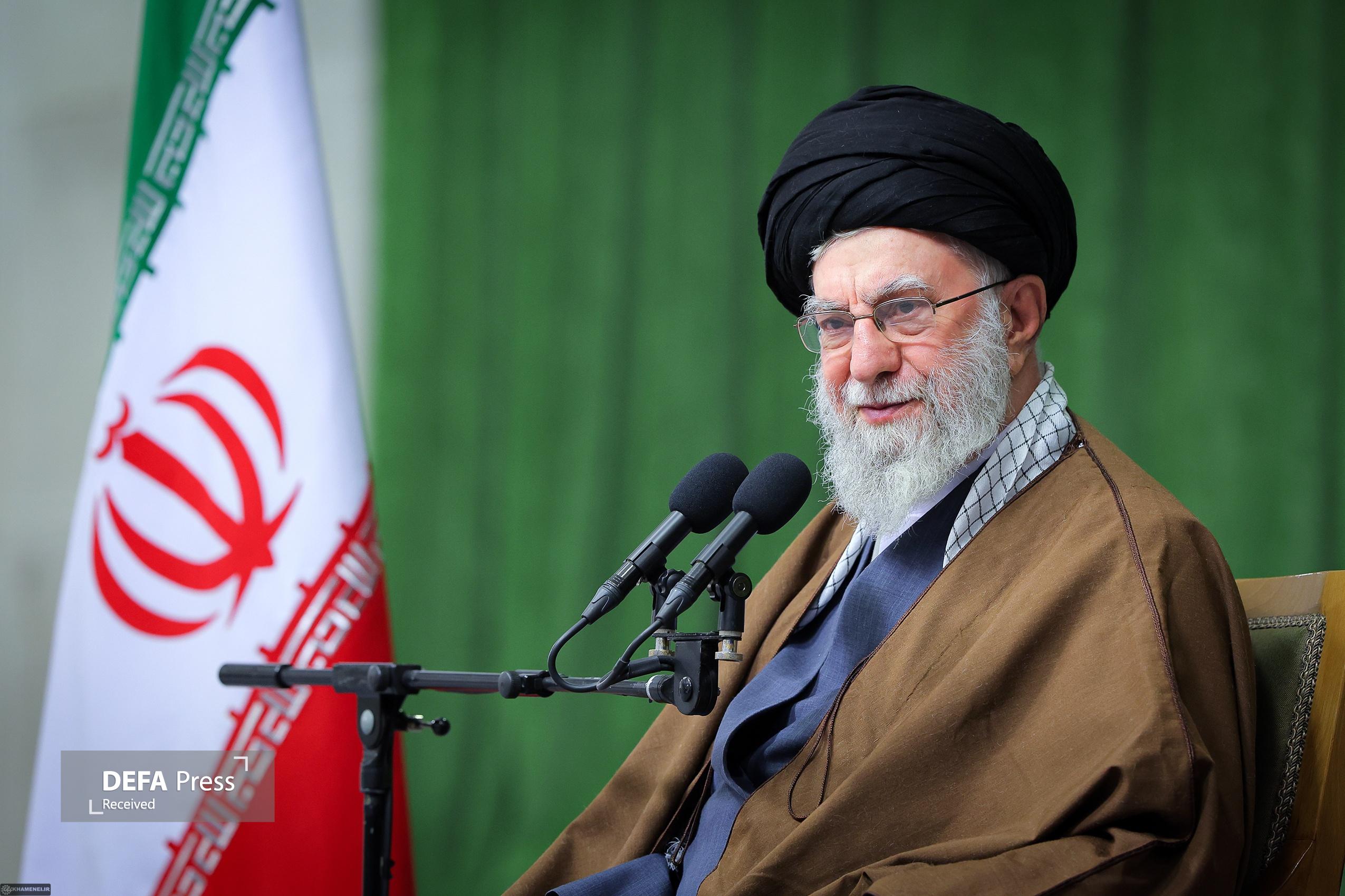 نقش فرمانده معظم کل قوا در دفع اغتشاشات ۱۴۰۴ نقش فرمانده معظم کل قوا در دفع اغتشاشات ۱۴۰۴