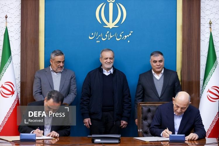 قرارداد سرمایهگذاری 2 میلیارد دلاری شرکت ملی نفت با حضور پزشکیان قرارداد سرمایهگذاری 2 میلیارد دلاری شرکت ملی نفت با حضور پزشکیان