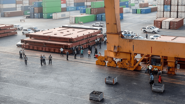 ترخیص۲۱۷ هزار تن کالا‌های اساسی در بندر شهید رجایی