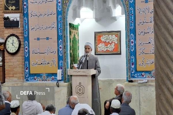 امامجمعهسنندج: مردم از تخریب بیزارند و صف خود را از اغتشاشگران جدا کردند امامجمعهسنندج: مردم از تخریب بیزارند و صف خود را از اغتشاشگران جدا کردند