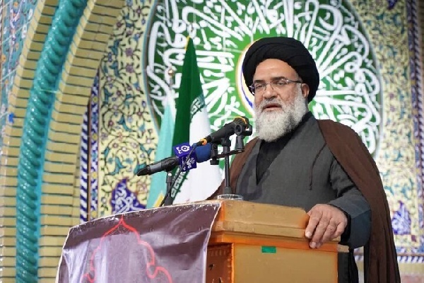 امام جمعه یاسوج: ملت ایران با هوشیاری و وحدت در برابر توطئه‌های دشمن ایستاده است