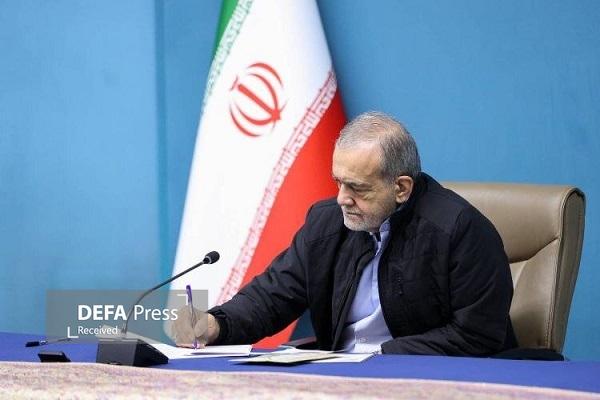 پزشکیان: تعرض به رهبری معظم کشورمان به‌منزله جنگ تمام عیار با ملت ایران است
