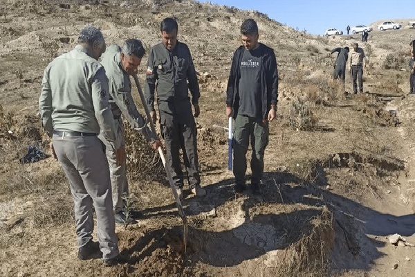 کاشت ۴۰۰ اصله نهال در گچساران به‌یاد شهدای حملات تروریستی