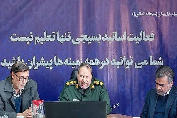 سرهنگ پاداش: تبیین بصیرتی در دانشگاه‌ها، راهکار مقابله با فتنه اخیر