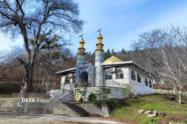 آتش‌زدن ساختمان امامزادگان سه‌تن ساری به دست معاندین + تصاویر