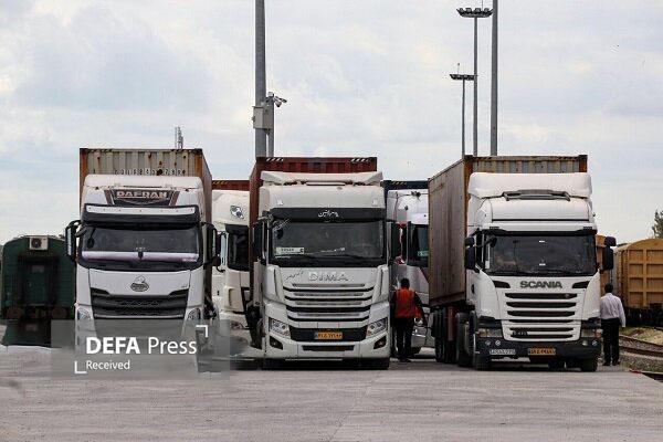 کامیونهای متخلف در تیررس پلیس/ جزئیات جدید تخلفات و مبلغ جریمهها اعلام شد کامیونهای متخلف در تیررس پلیس/ جزئیات جدید تخلفات و مبلغ جریمهها اعلام شد