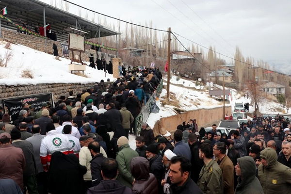 تصاویر/ بدرقه باشکوه شهید سامر شریعتمداری در طالقان