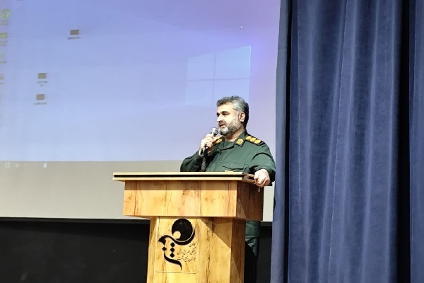 بصیرت و شجاعت برآمده از ایمان، سلاح ملت علیه فتنه است بصیرت و شجاعت برآمده از ایمان، سلاح ملت علیه فتنه است