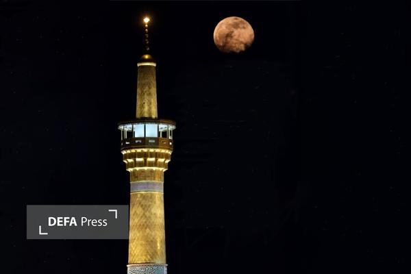 برگزاری ویژهبرنامه لیله الرغائب در حرم مطهر امام رضا (ع) برگزاری ویژهبرنامه لیله الرغائب در حرم مطهر امام رضا (ع)