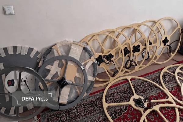 کارگاه غیرمجاز تولید فلزیاب و اشیای تاریخی در بانه کشف شد