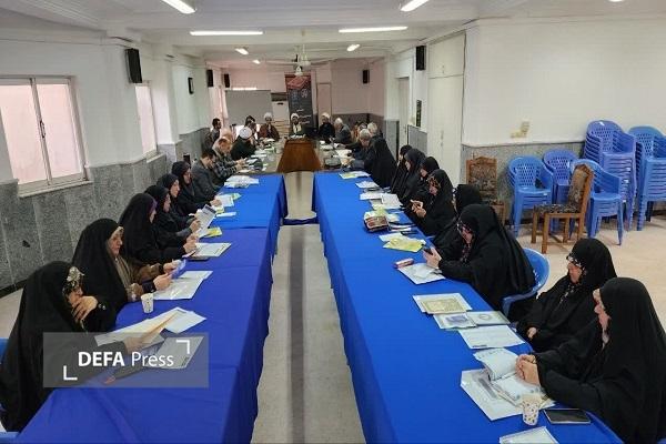 نشست هم‌اندیشی حلقه‌های میانی قرآنی استان‌های شمالی