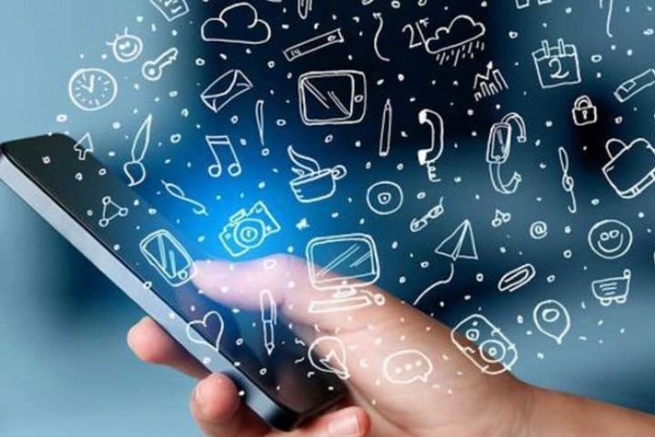 خانواده زیر یک سقف، اما دور از هم!/ تأثیر شبکههای اجتماعی بر روابط خانوادگی خانواده زیر یک سقف، اما دور از هم!/ تأثیر شبکههای اجتماعی بر روابط خانوادگی