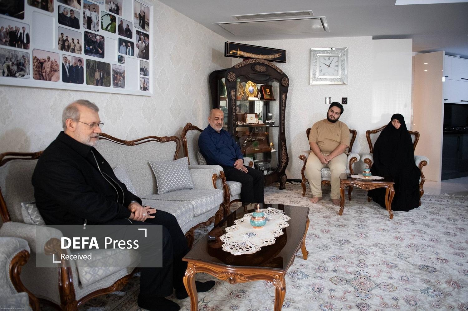 دیدار لاریجانی با خانواده فرماندهان شهید هوافضای سپاه دیدار لاریجانی با خانواده فرماندهان شهید هوافضای سپاه