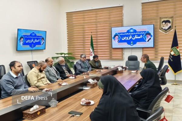 والدین شهید سردار «میثم رضوانپور» از موزه دفاع مقدس قزوین بازدید کردند والدین شهید سردار «میثم رضوانپور» از موزه دفاع مقدس قزوین بازدید کردند