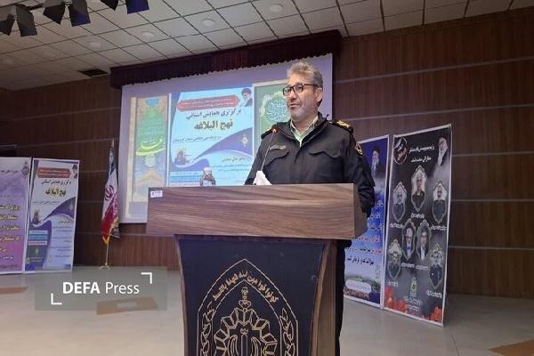 نیروی انتظامی وارث و پاسدار خون شهدا و خادم مردم است