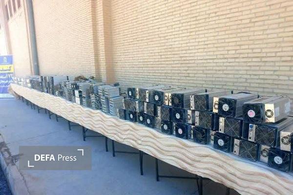 کشف ۱۷۲ دستگاه ماینر غیرمجاز در یزد کشف ۱۷۲ دستگاه ماینر غیرمجاز در یزد