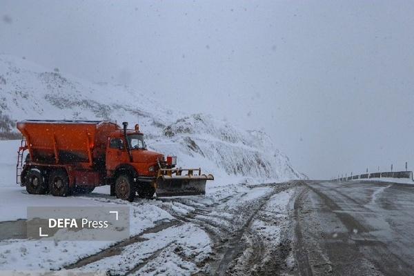 پلیس راه کردستان نسبت به سفرهای غیرضروری در پی بارش برف هشدار داد پلیس راه کردستان نسبت به سفرهای غیرضروری در پی بارش برف هشدار داد