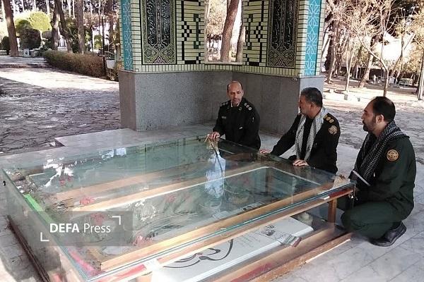 ادای احترام مدیرکل حفظ آثار دفاع مقدس و مقاومت خراسان رضوی به شهدای گمنام تربت حیدریه+ تصاویر