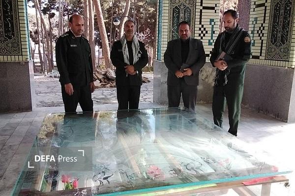 ادای احترام مدیرکل حفظ آثار دفاع مقدس و مقاومت خراسان رضوی به شهدای گمنام تربت حیدریه+ تصاویر