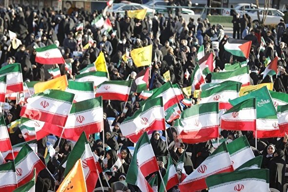 فیلم/ مراسم حماسه ۹ دی با حضور پرشور تهرانی‌ها در میدان امام حسین (ع) برگزار شد