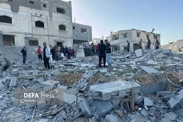 شهادت ۱۱ فلسطینی از جمله ۳ خبرنگار در حملات هوایی و توپخانهای رژیم صهیونیستی به غزه شهادت ۱۱ فلسطینی از جمله ۳ خبرنگار در حملات هوایی و توپخانهای رژیم صهیونیستی به غزه