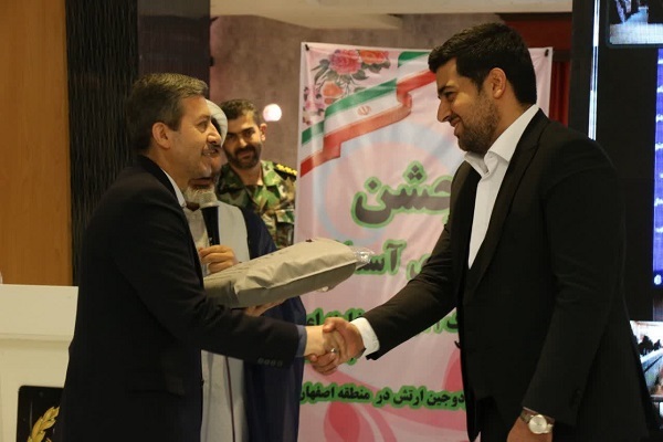 جمالی نژاد: ازدواج ۶۴ جوان ارتشی در شرایط سخت اقتصادی، نمایش عشق و اراده فولادین است