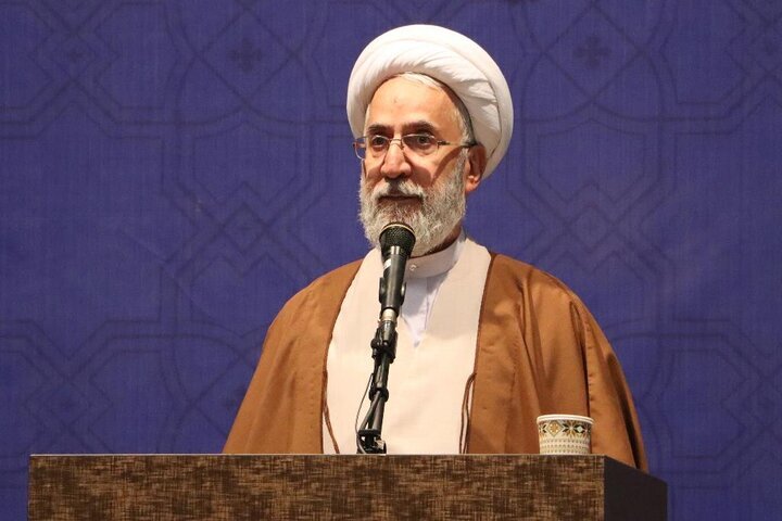 موحدی: پلیس در فتنه اخیر با دست خالی غائله را مهار کرد موحدی: پلیس در فتنه اخیر با دست خالی غائله را مهار کرد